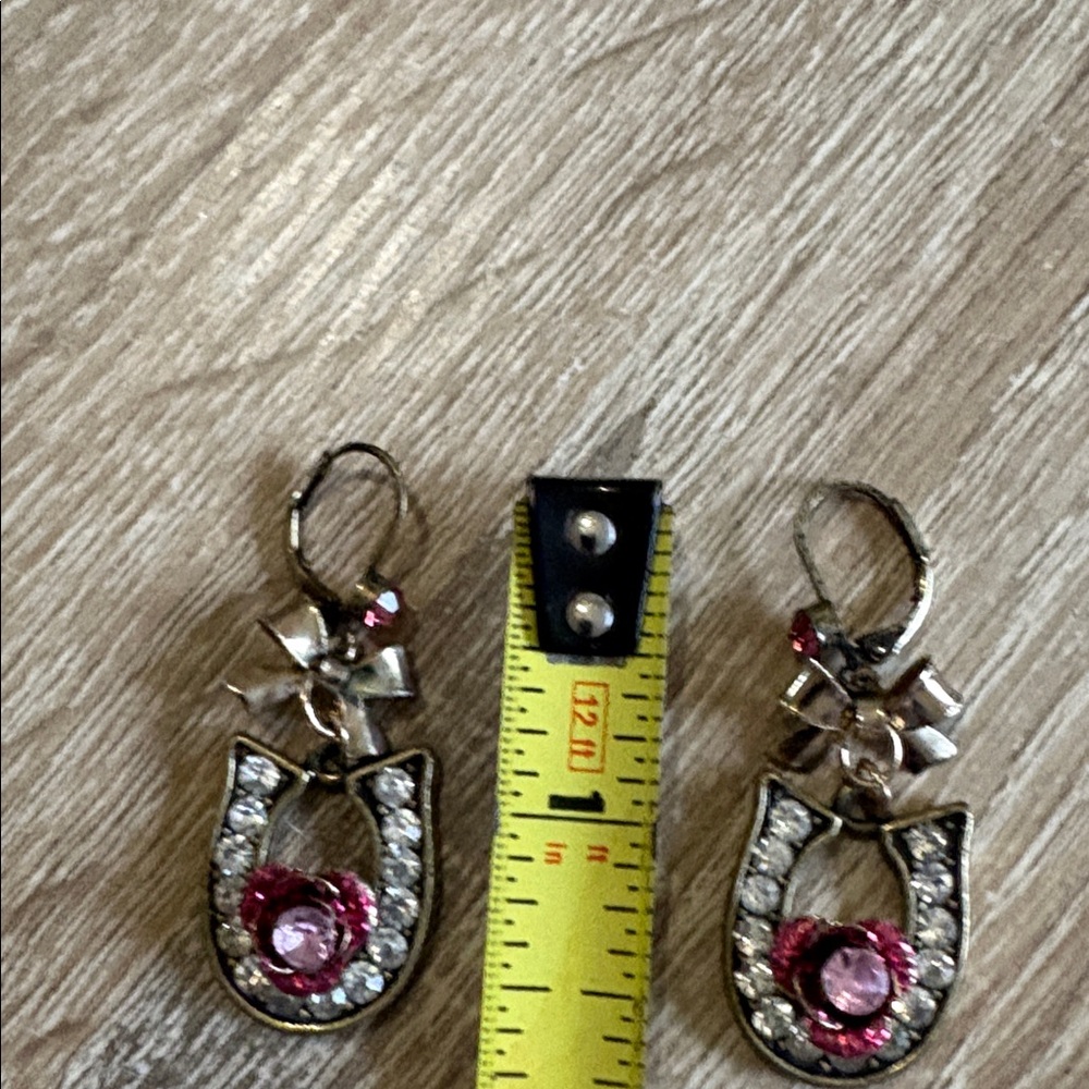 Betsey Johnson Gold and Pink Horseshoe Earrings (Vintage/Rare) - Picture 3 of 7
